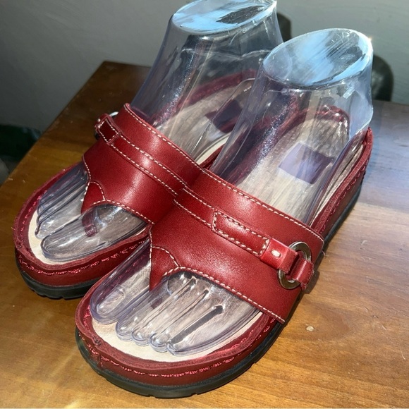 American Eagle Sandals Womens 5M Red Leather Vintage Platform Flip Flop Thong - Picture 2 of 11
